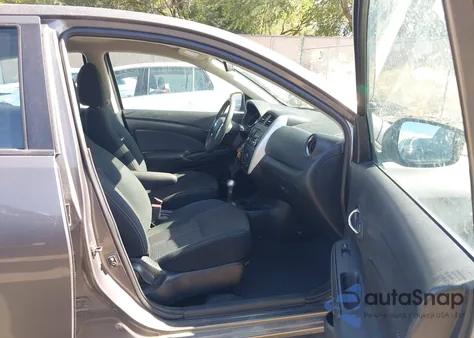 2015 Nissan Versa 1.6 Sv z USA, uszkodzony, nr VIN 3N1CN7AP9FL903801